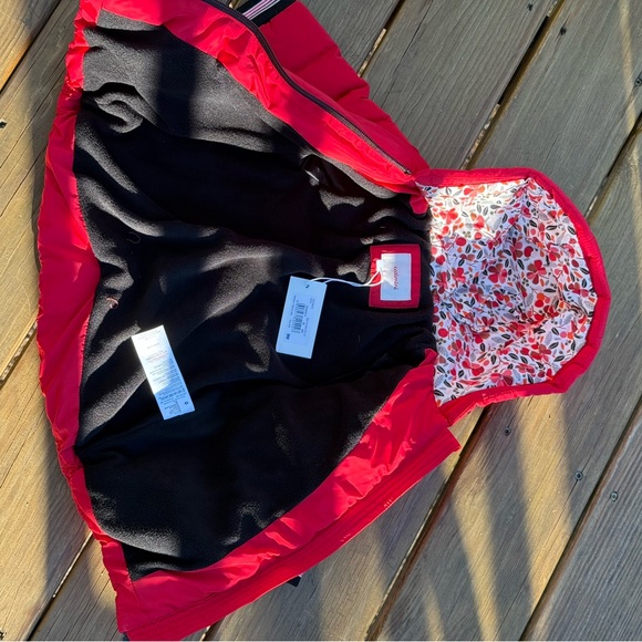 Catimini Red Hooded Puffer Jacket with Mittens - Picture 4 of 5